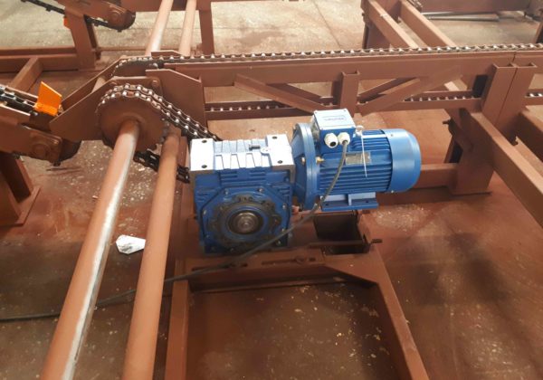 Накопитель для бревен